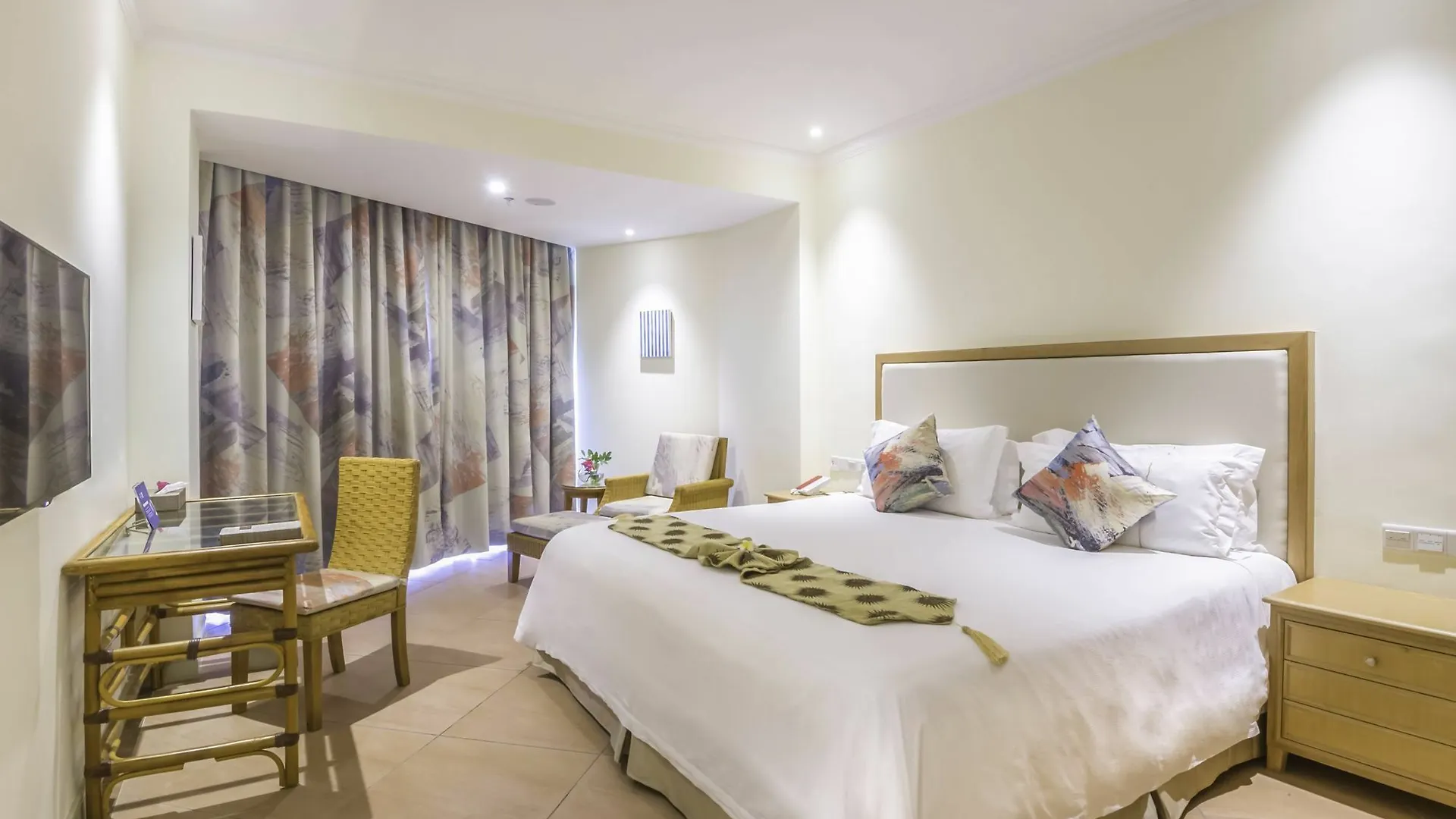 Resort Golden Palm Sanya Hotel