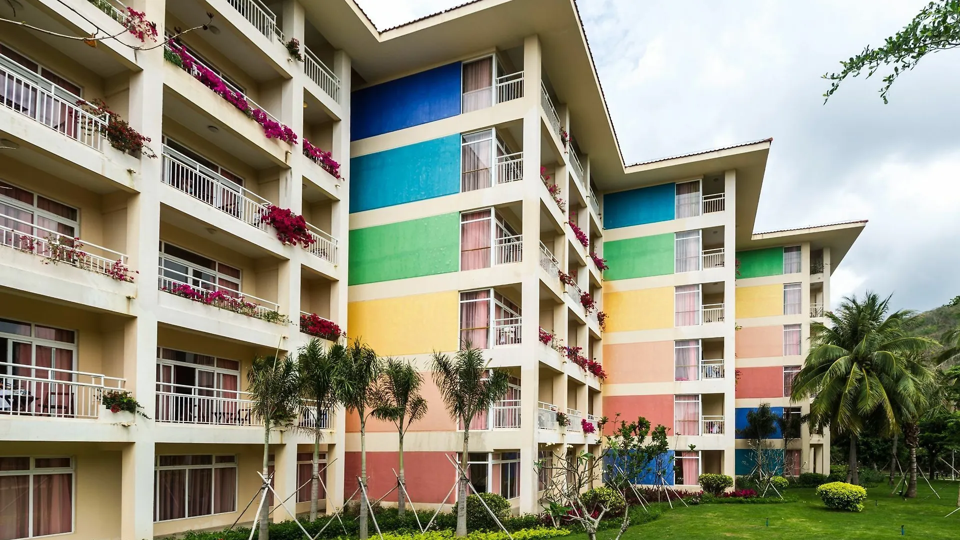 Resort Golden Palm Sanya Hotel